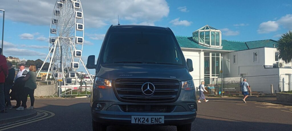 22 Seater Minibus in Bournemouth | coach hire london planning guide