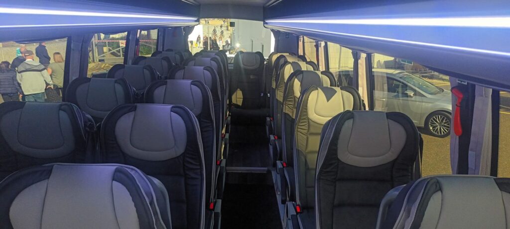 22 Seater Minibus in Bournemouth | minibus hire for Dorset and Hampshire | choose the right size minibus